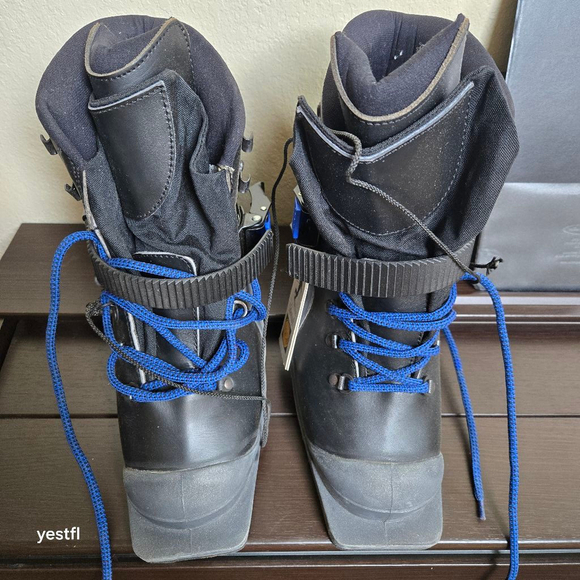 Women's Merrell Ski Boots Size 9 Black Blue Flash single buckle - Picture 4 of 10